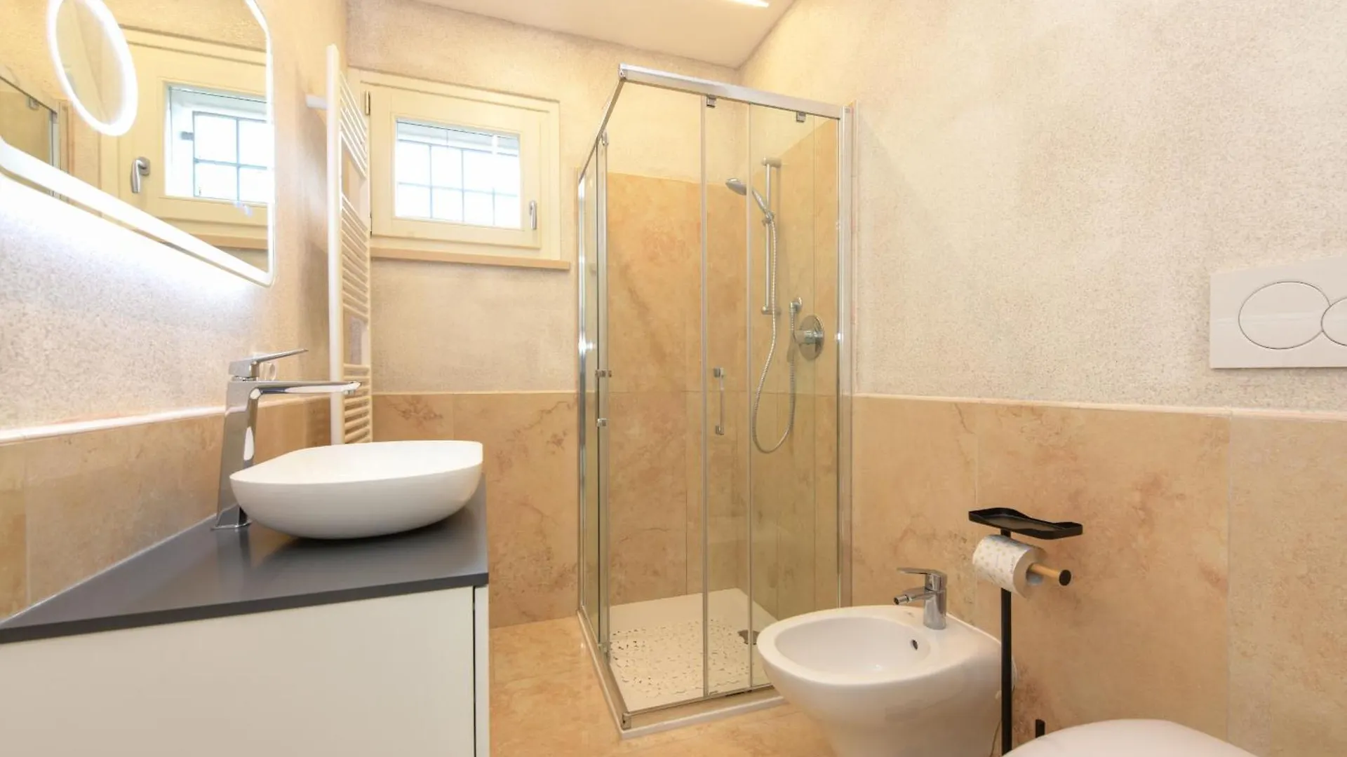 Mgh Luxury - Villa Panorama Bardolino 0*,  Italië